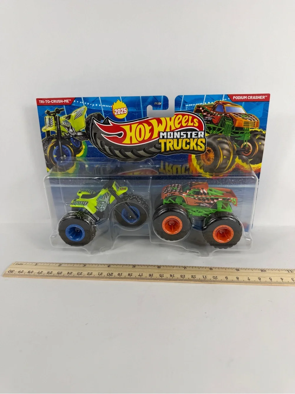 Hot Wheels Demolition Doubles Tri-To-Crush-Me & Podium Crasher